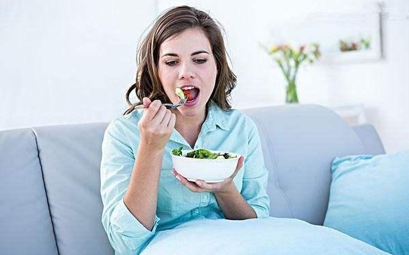 孕期嘴巴苦，原因有3個，最后一個原因很多孕媽都不知道